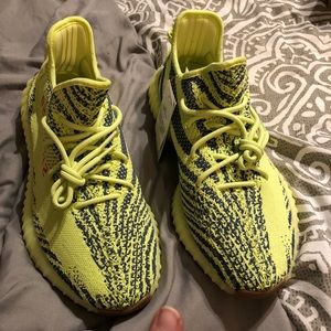 Yeezy Boost 350 V2